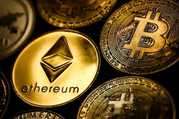 قیمت بیت‌کوین و اتریوم امروز دوشنبه ۲ شهریور ۱۴۰۵/ افزایش قیمت بیت‌کوین