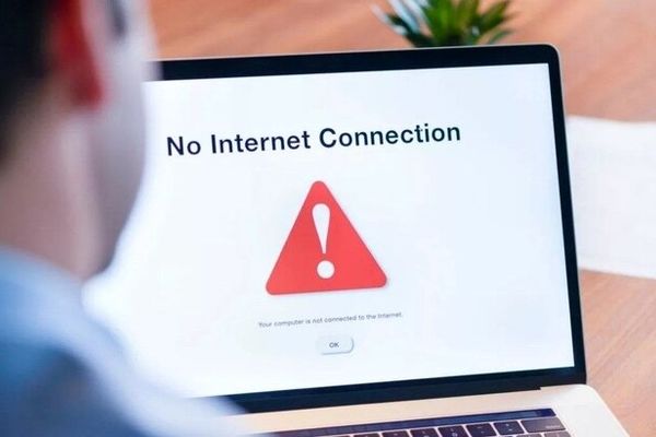 اینترنت فقط فضای مجازی نیست؛ با تار و پود زندگی ما عجین شده / باز شدن اینترنت به‌نفع اقتصاد کشور و امنیت ملی است