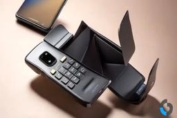 گوشی شگفت‌انگیزی که چهار بار تا می‌شود!/ عکس