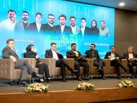 تأکید فعالان اقتصاد دیجیتال بر تاب‌آوری، ماندن و حفظ سرمایه انسانی در همایش «نقطه تصمیم»