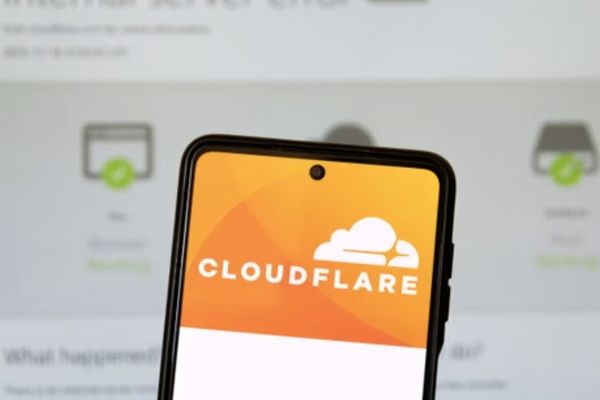 اینترنت وصل شد؟/ ماجرای بازگشت ترافیک کلودفلر چیست؟