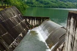 ۲ سد بزرگ ایران سرریز شد