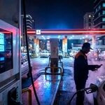 قیمت بنزین برای این افراد پنج هزار تومان می‌شود