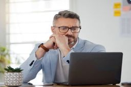 هوش مصنوعی شغل‌ها را می‌بلعد/ موج جدید تعدیل نیرو در شرکت‌ها