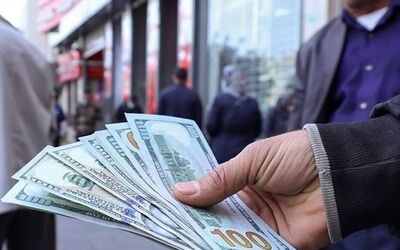 قیمت دلار آزاد 233 هزار تومان شد
